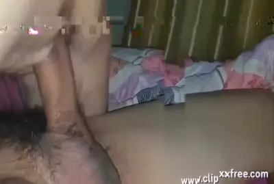 คลิปหลุดเด็กไทยบ้านๆ-หัดเย็ด2รู-น้องหมวยน่ารักโดนxxxเลียหีแล้วเอานิ้วแหย่รูตูด-ก่อนจะสวมถุงยางเย็ดตูดร้องลั่น