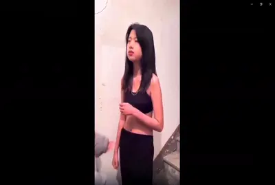 คลิปหลุดเป็นข่าวดัง-วัยรุ่นจีนบังคับรุ่นน้องถอดเพราะไปแย่งแฟนรุ่นพี่-บังคับถอดเสื้อxxxแล้วถ่ายคลิปแบล็คเมล์